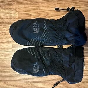 The North Face Black Insulated Mittens